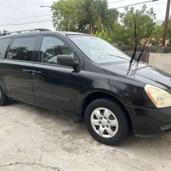 2009 KIA SEDONA MINI VAN FOR SALE