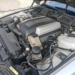 BMW 740 4 DOOR, Year 2000 GARAGE KEPT.

76,000 kmiles ,super clean Grey leather interior, sun roof, heated seats, everything working in perfect order,