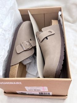 Brand new Cushionaire clogs