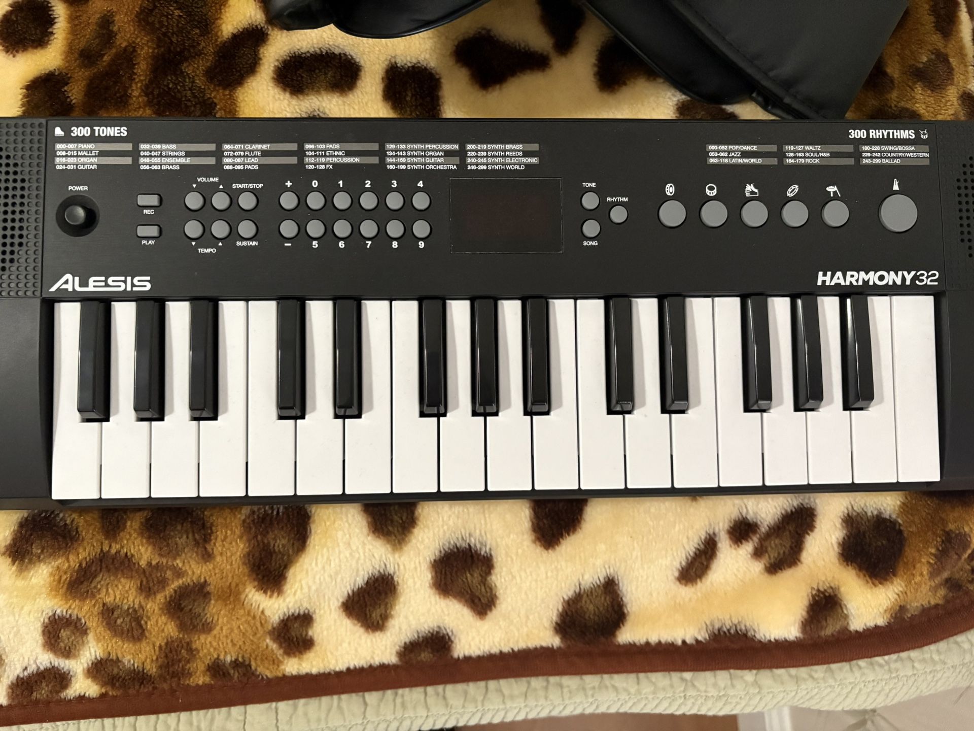 Alesis Harmony 32 Keyboard Piano