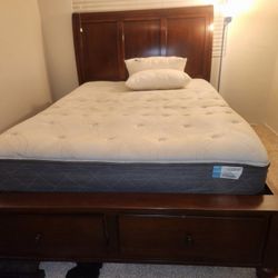 Cherry Wood Queen Bedroom Set