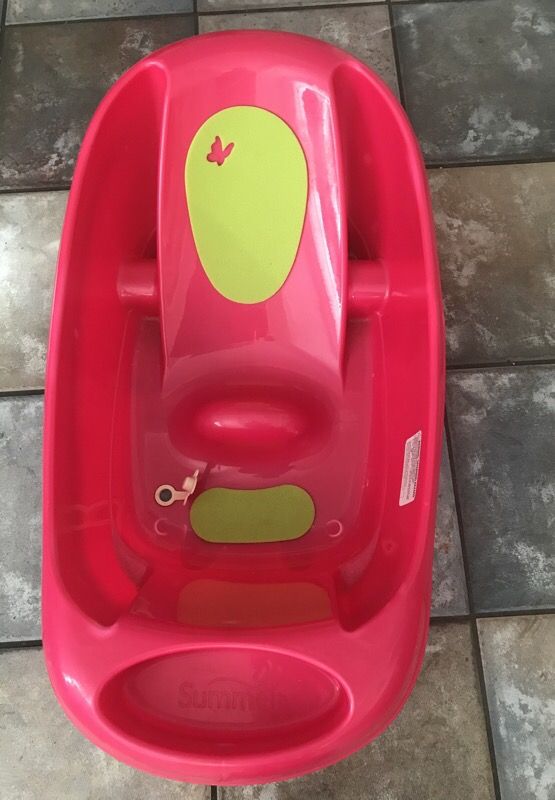 Baby bath tub