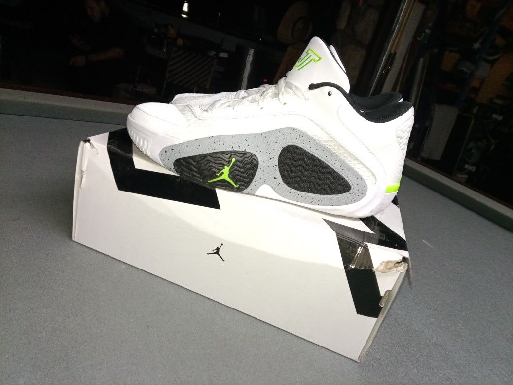 Jordan Size 11 Tatum 2's Deuce's White Electric Green Black
