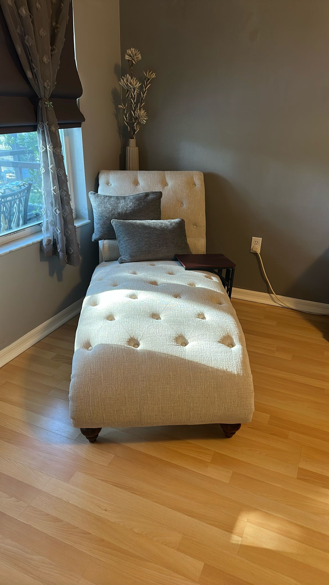 Chaise Lounger