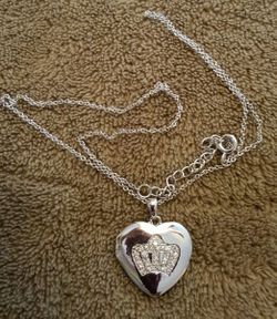 Heart crown locket necklace
