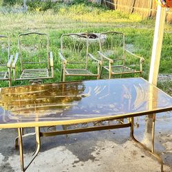 Free Table And Chairs 