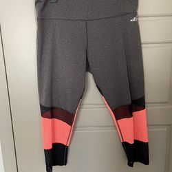 BCG Womens Athletic Capris. Large for Sale in Brentwood, TN - OfferUp