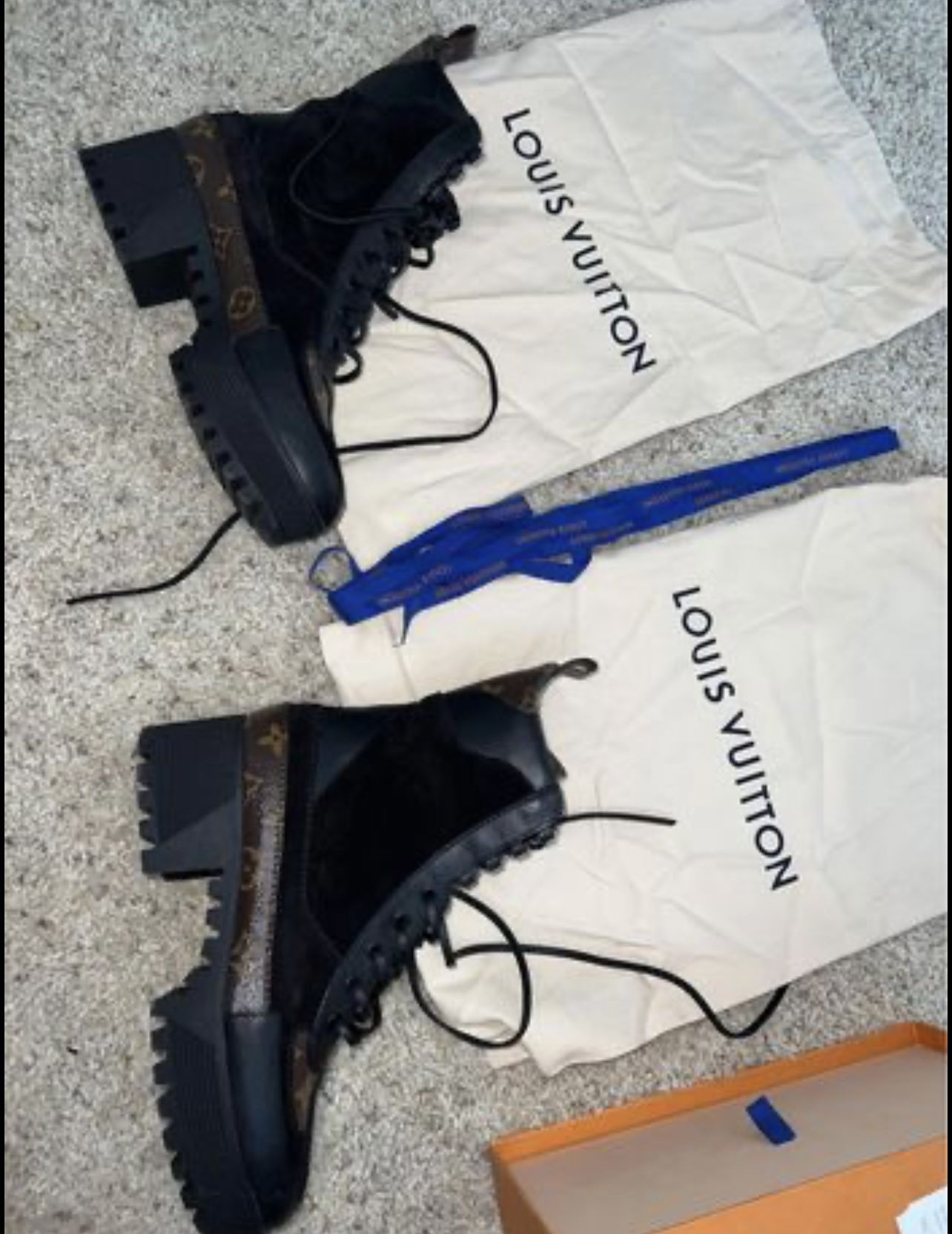 Authentic, Louis Vuitton Laureate Platform Desert Boots 40 Black, NEVER  WORN for Sale in Glendale, AZ - OfferUp