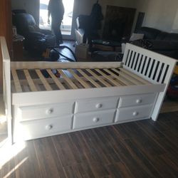 Trundle Bed