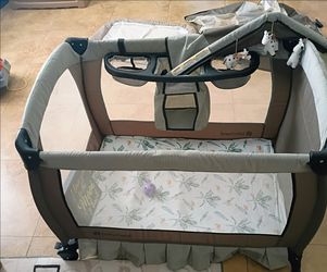 Baby play crib