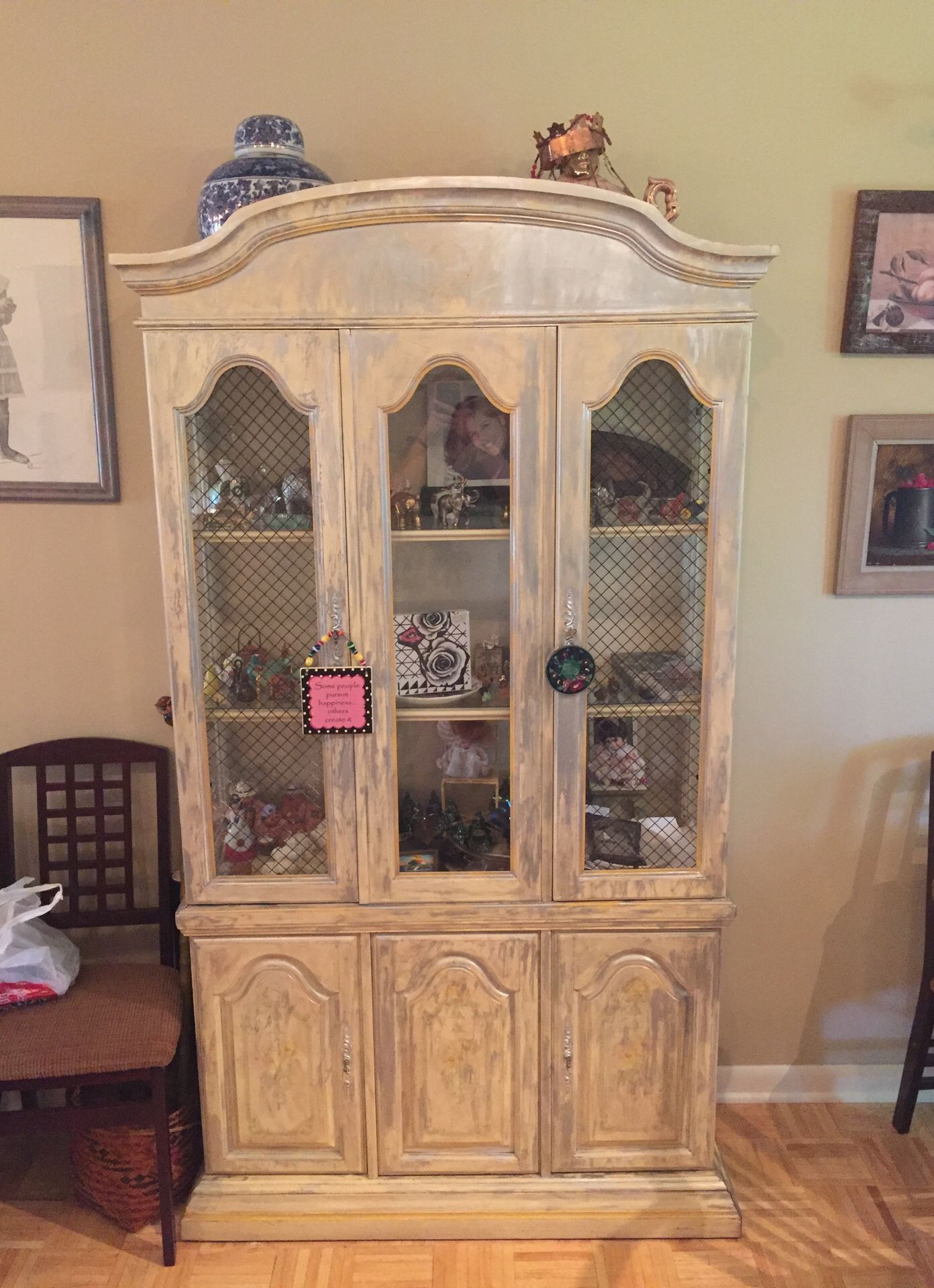 Handmade antique decoration stand