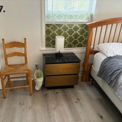 Bedside table/nightstand