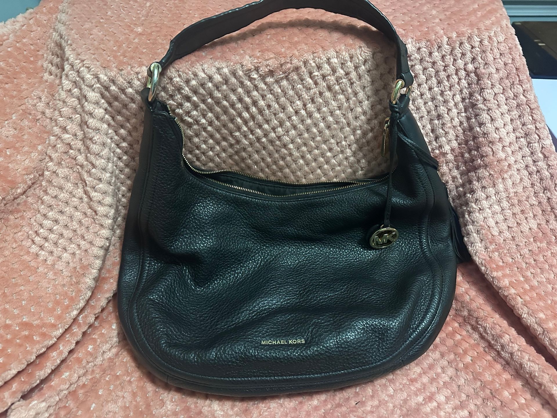 Black Michael Kors hobo