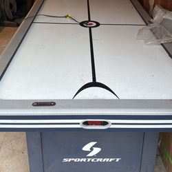 Air Hokey  And Tenis Table 