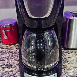 BLACK + DECKER 12-Cup Programmable Coffee Maker with Duralife Carafe, Black