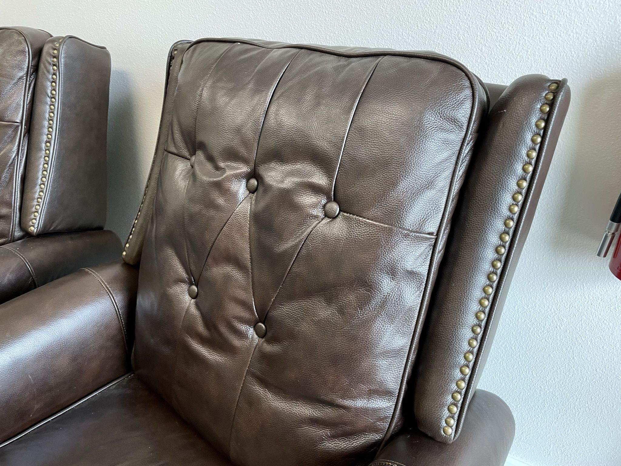2pc Ridgewood Top Grain Leather Pushback Recliner for Sale in Austin