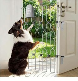 Retractable Dog Gate for Front Door, 24.4" Wx35 H

Stops door dashing, no floor bar, quick-release access, for deliveries, guests, stairs and hallways