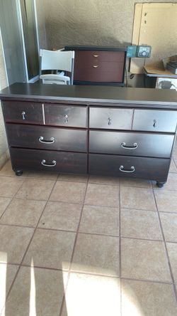 Moving sale