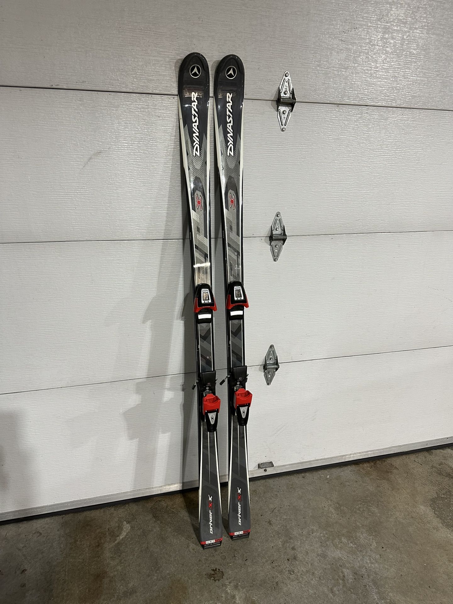 Dynastar Driver X 170cm Skis and Salomon 500 Bindings