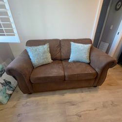Free love seat