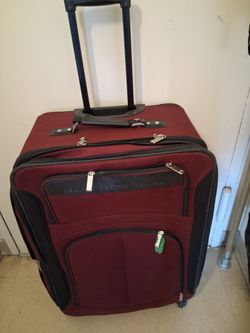 ONE CLAIBORNE ,,,CHECK LUGGAGE