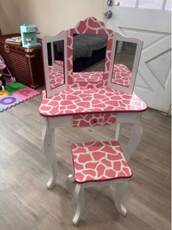 Kids vanity set with chair
