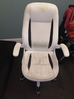 Large White Comfortable Office Chair to rest head