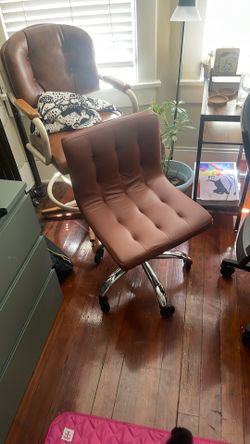 Brown/ terracotta Faux leather office chair