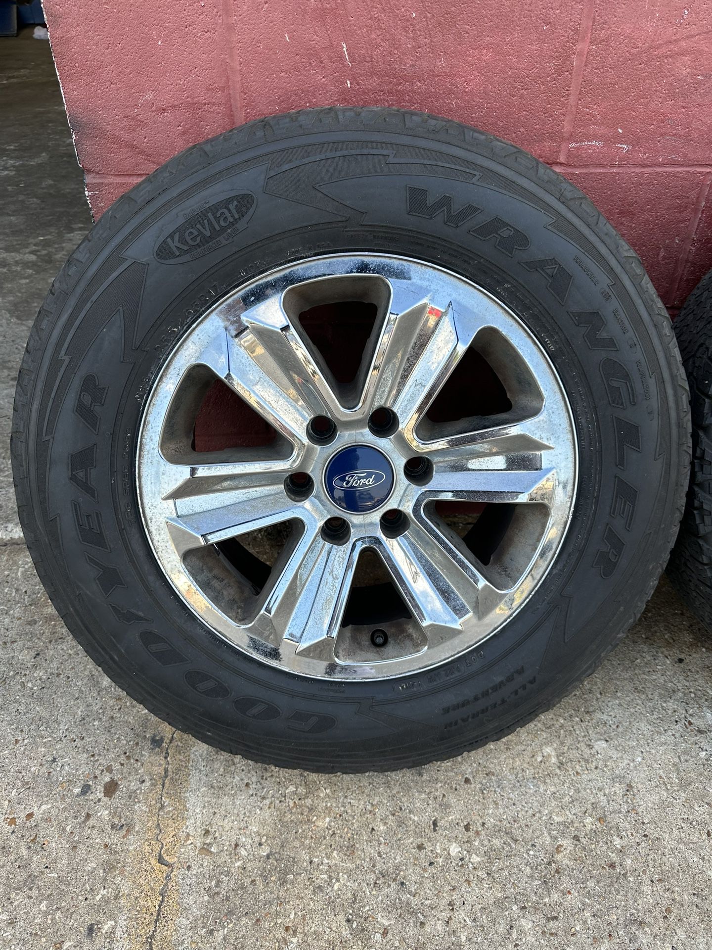 17” Ford XLT Wheels And Tires