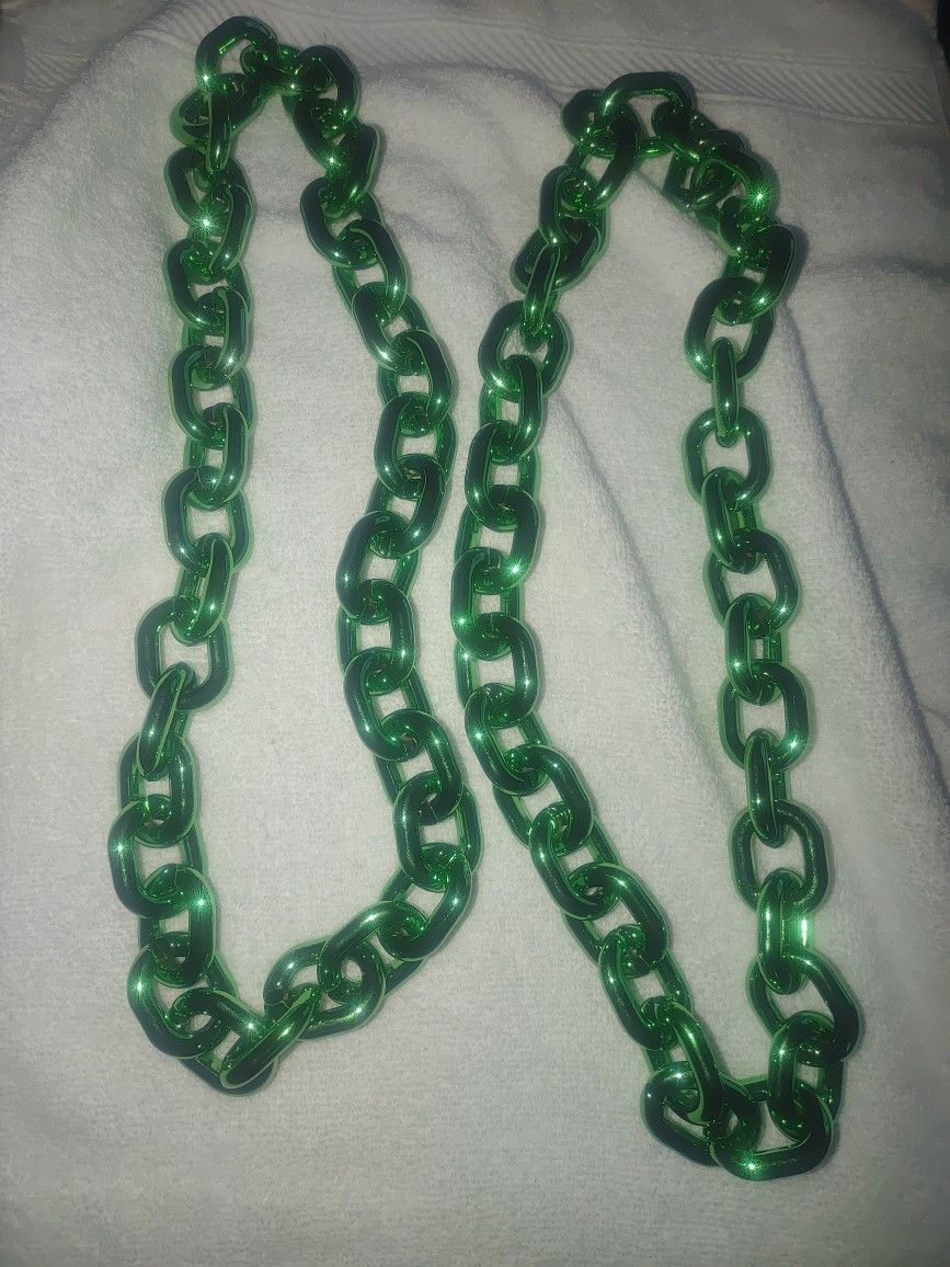 Green Giant Chains