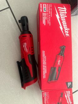Milwaukee m12 3/8 ratched