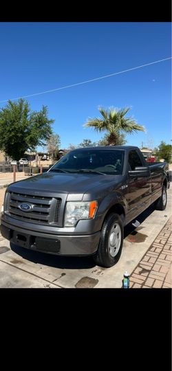 Clean title , own title , cold ac , new windshield , new oil !