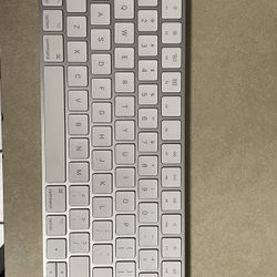 Apple Magic Keyboard 579c-a1644