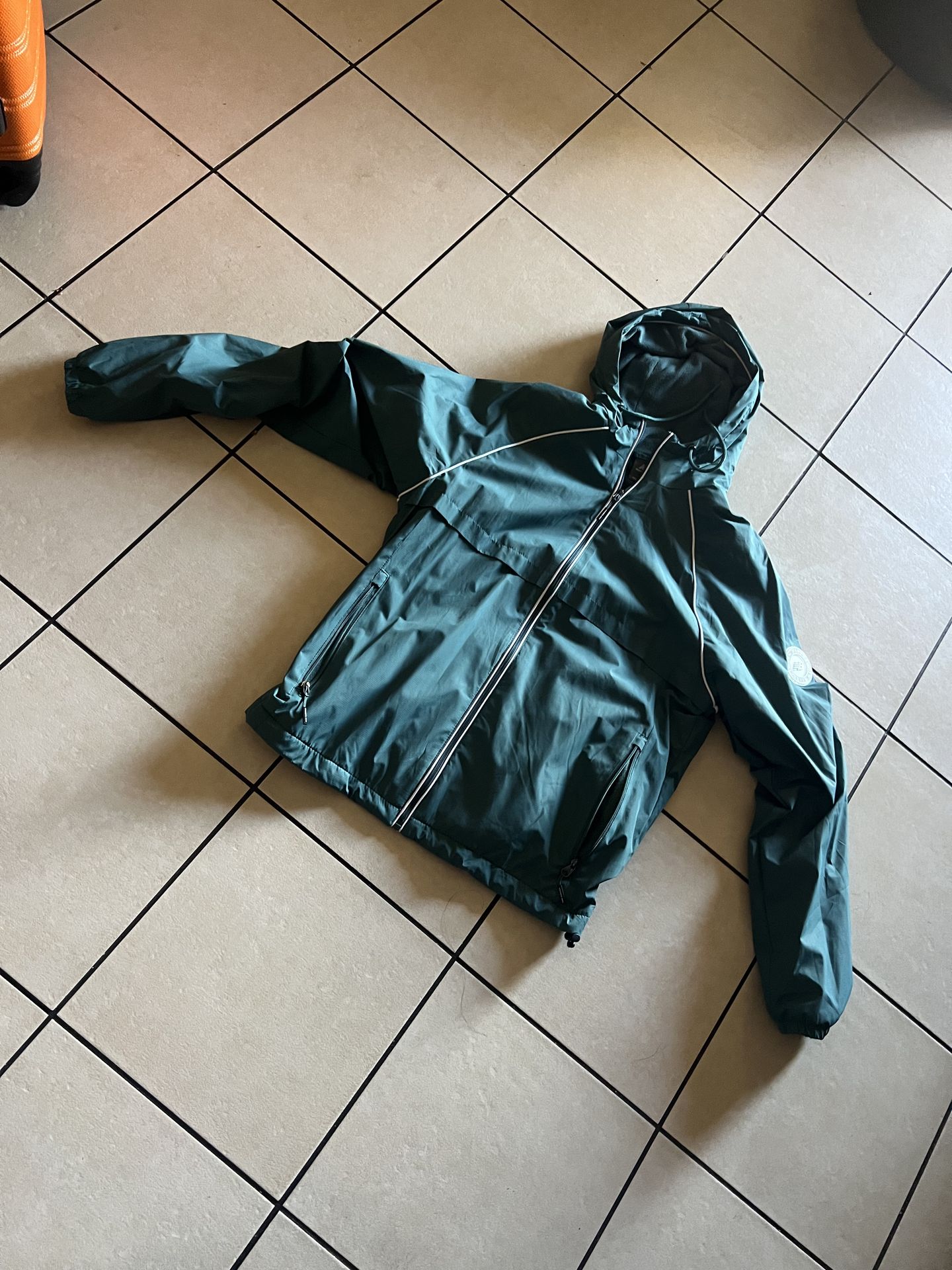 new balance windbreaker