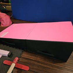 Kangaroo Hoppers Incline Gymnastics Mat