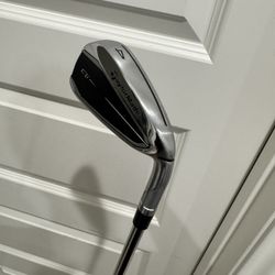 Taylormade Qi 4 Iron