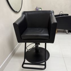 Styling Chair 