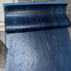 Full Size LULULEMON YOGA MATT used 