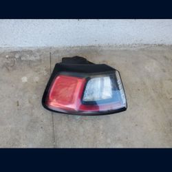 2019 - 2023 JEEP CHEROKEE LEFT TAILAMP
TAIL LAMP LIGHT DRIVER SIDE GENUINE
USED OEM. H1