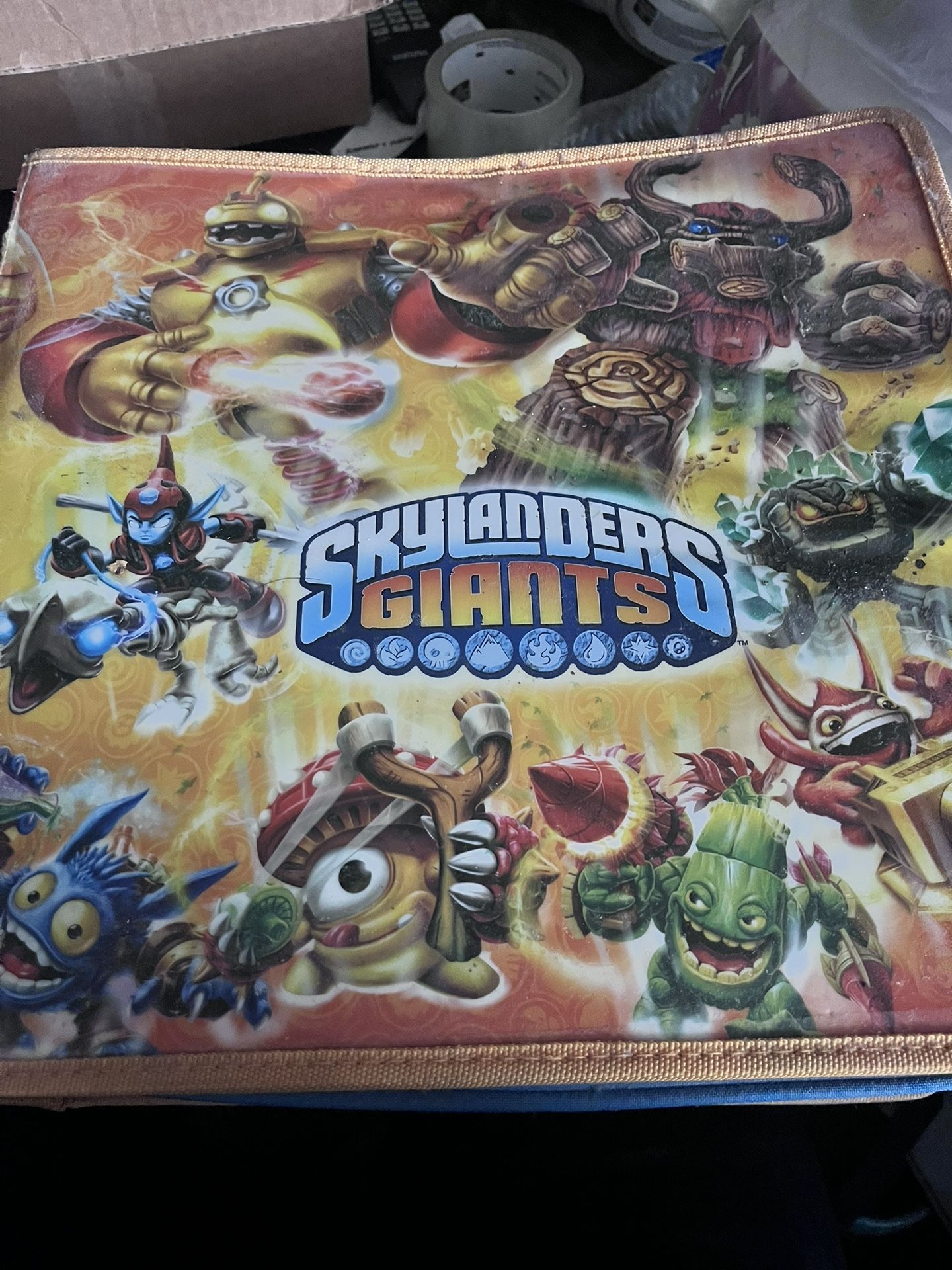 Skylander’s Figures And Storage Carrier