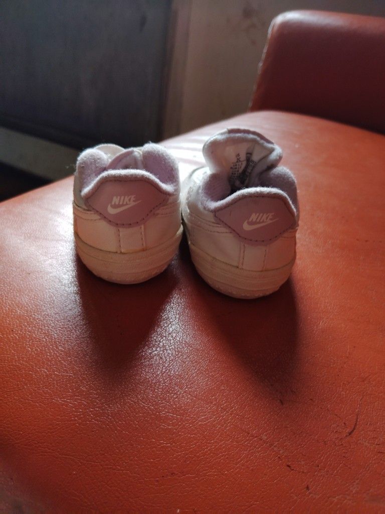 Nike Shoes Cute Size 2c