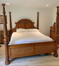 King size long post  bedframe
