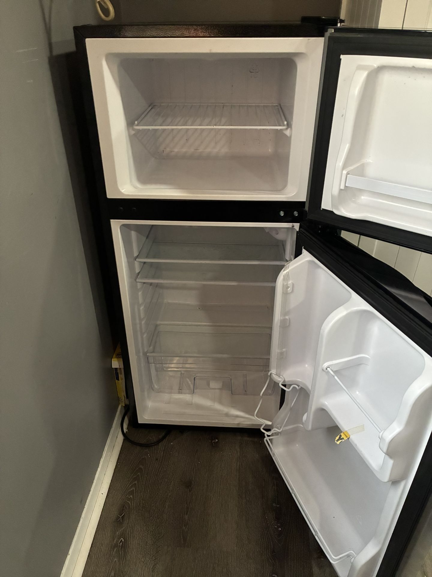Mini Fridge With Freezer ( Like New). $100