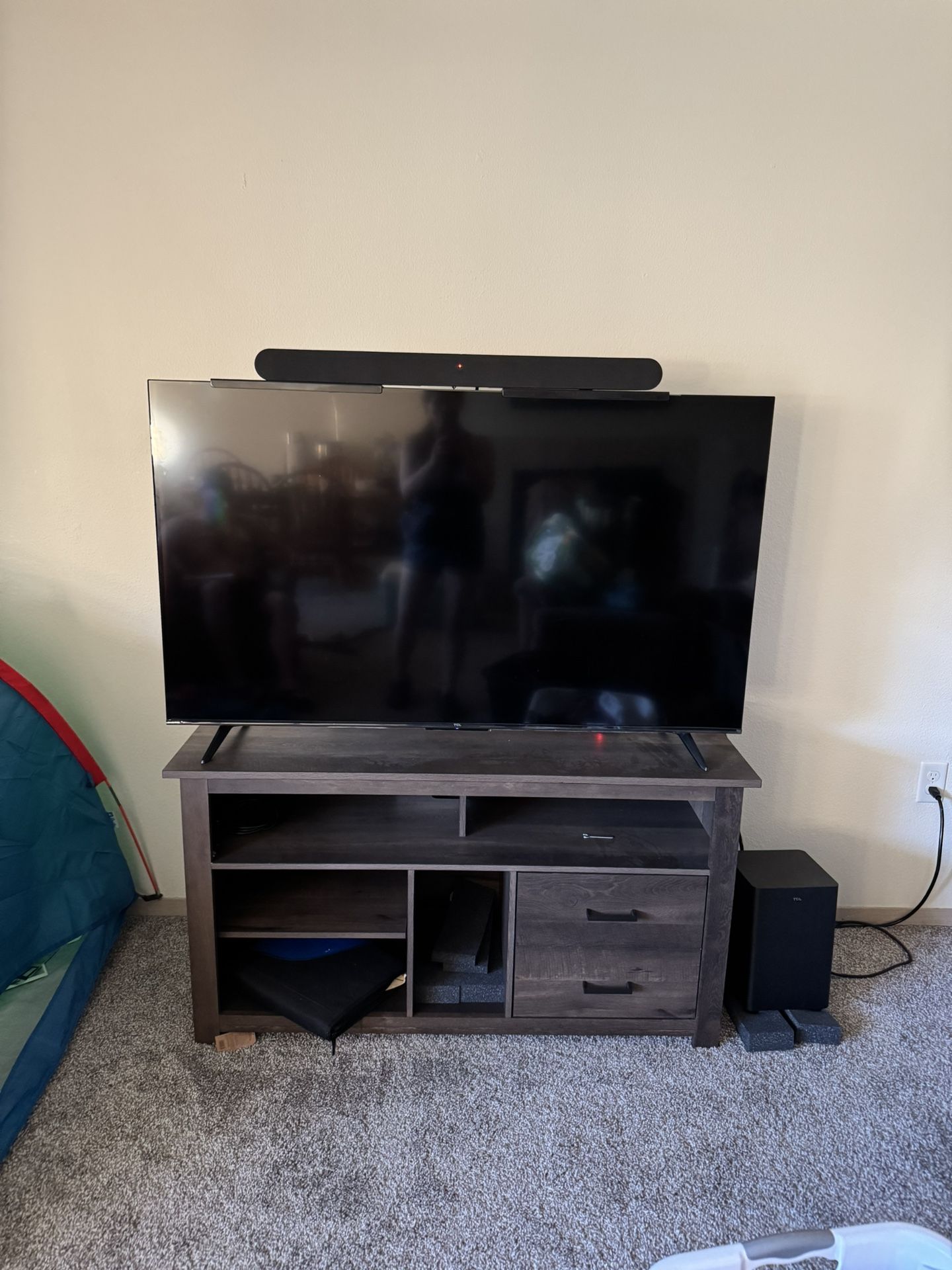 Insignia Tv Stand And Gaming Nook