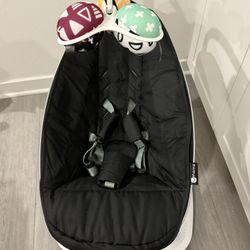 4moms Mamaroo multi-motion baby swing