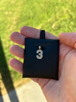 Number 3 10k gold pendant