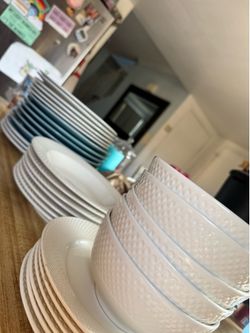 Kitchen Dish Set Bundle – Food Network + Threshold Plates & Bowls