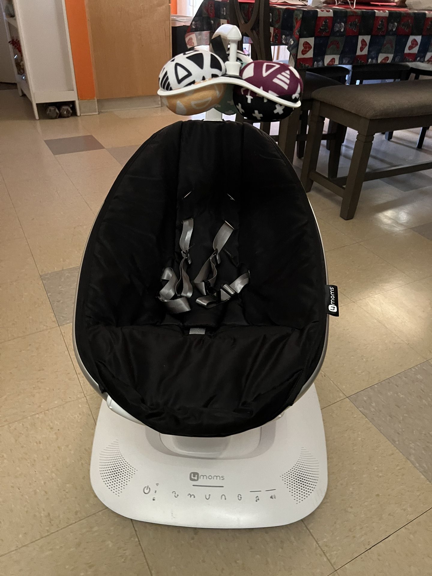 4 MOMS Mamaroo multi- Motion