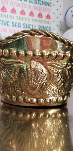 Vintage Coastal Shells Brass Tabletop Decor  Thumbnail