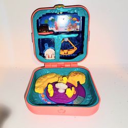 Polly Pocket Hidden Hideouts Mermaid Cove playset.... compact only 